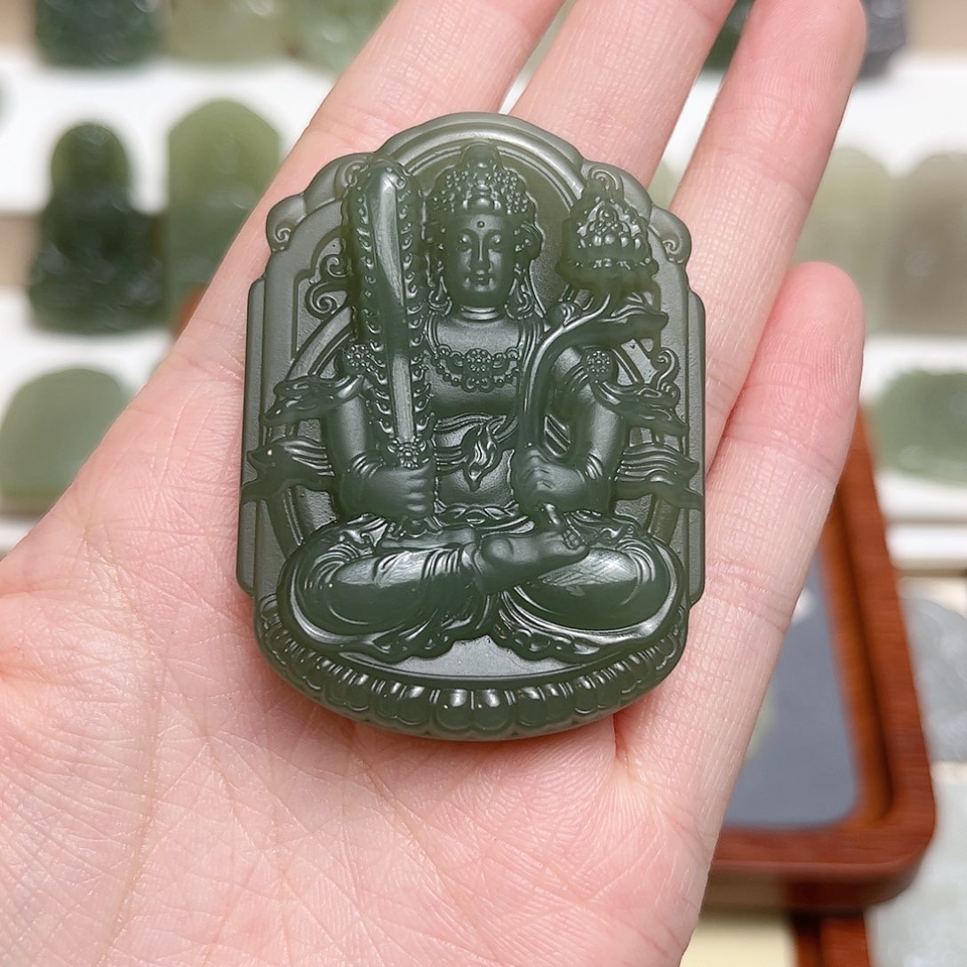 和田玉颈饰未镶嵌?****?