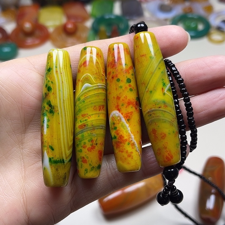 绿***叶玛瑙/玉髓未镶嵌颈饰