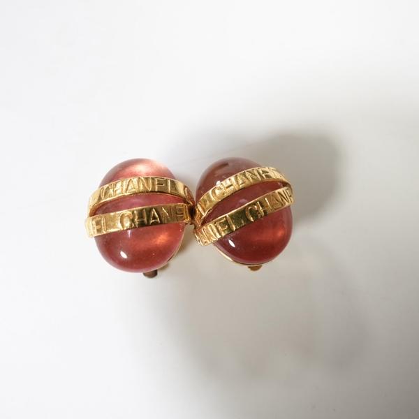 95新 Chanel/香奈儿 Chanel 马卡龙红琉璃耳夹 单标