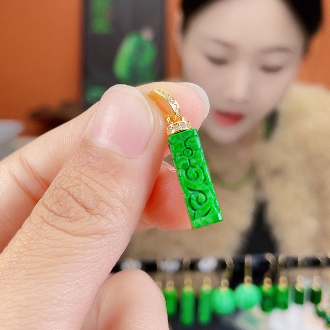 翡翠未镶嵌耳饰饰品