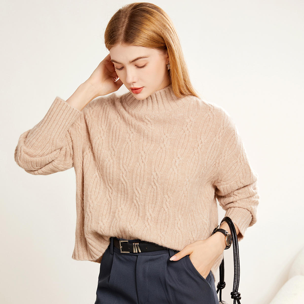 MIHUANG/米皇山羊绒半高领提花宽松款加厚羊绒女衫542683