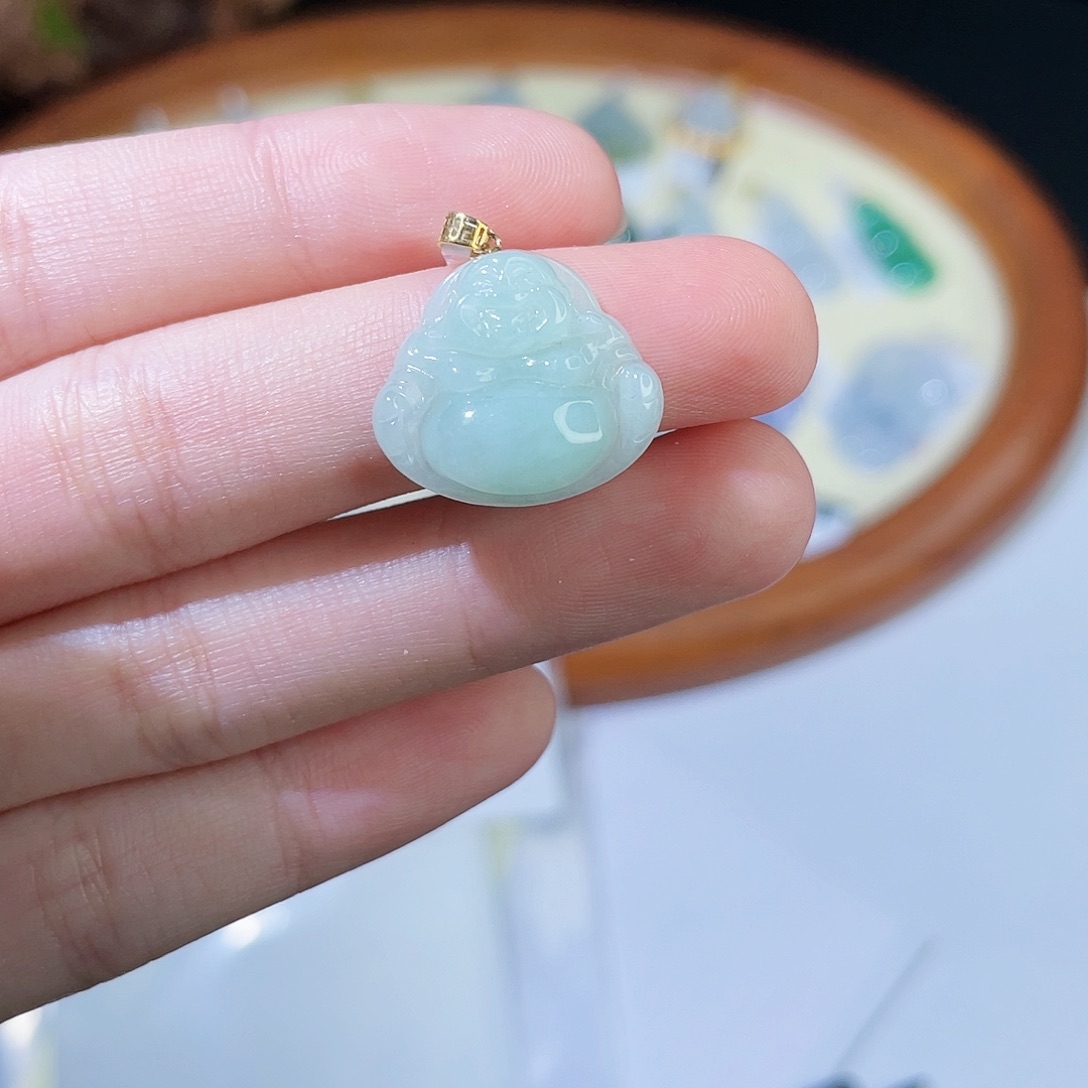 翡翠颈饰18K金镶嵌翡翠