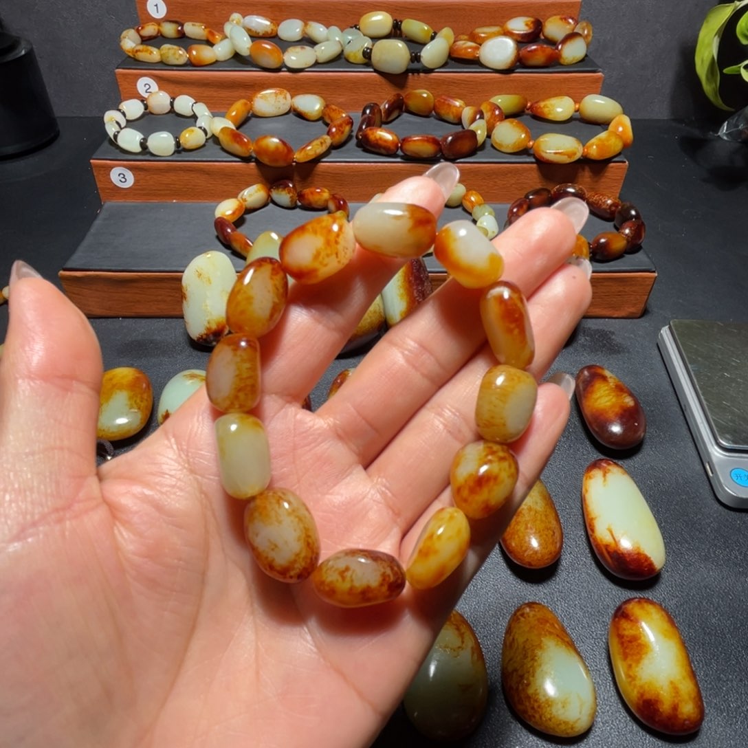 颈饰未镶嵌和田玉落*日