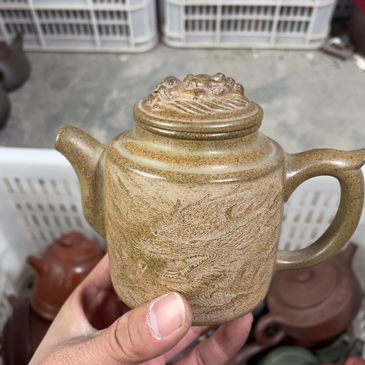 老厂紫砂壶一件。