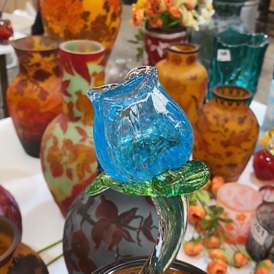 琉璃花瓶高45厘米宽6厘米