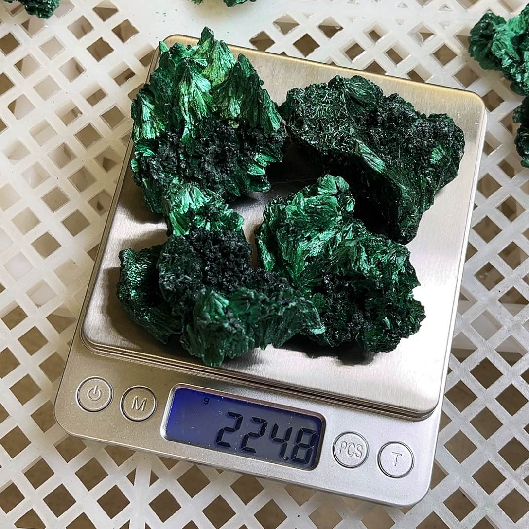 自***长珠宝半成品未镶嵌水晶