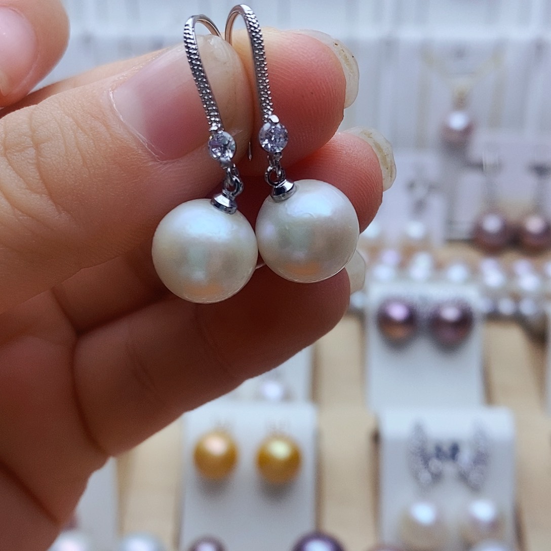 银S925镶嵌淡水珍珠耳饰