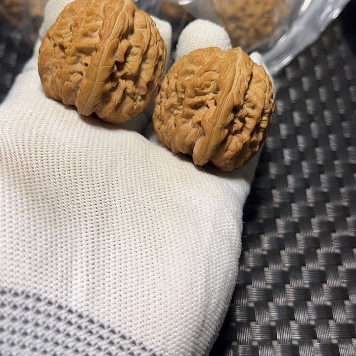 吊坠文玩核桃暴雪