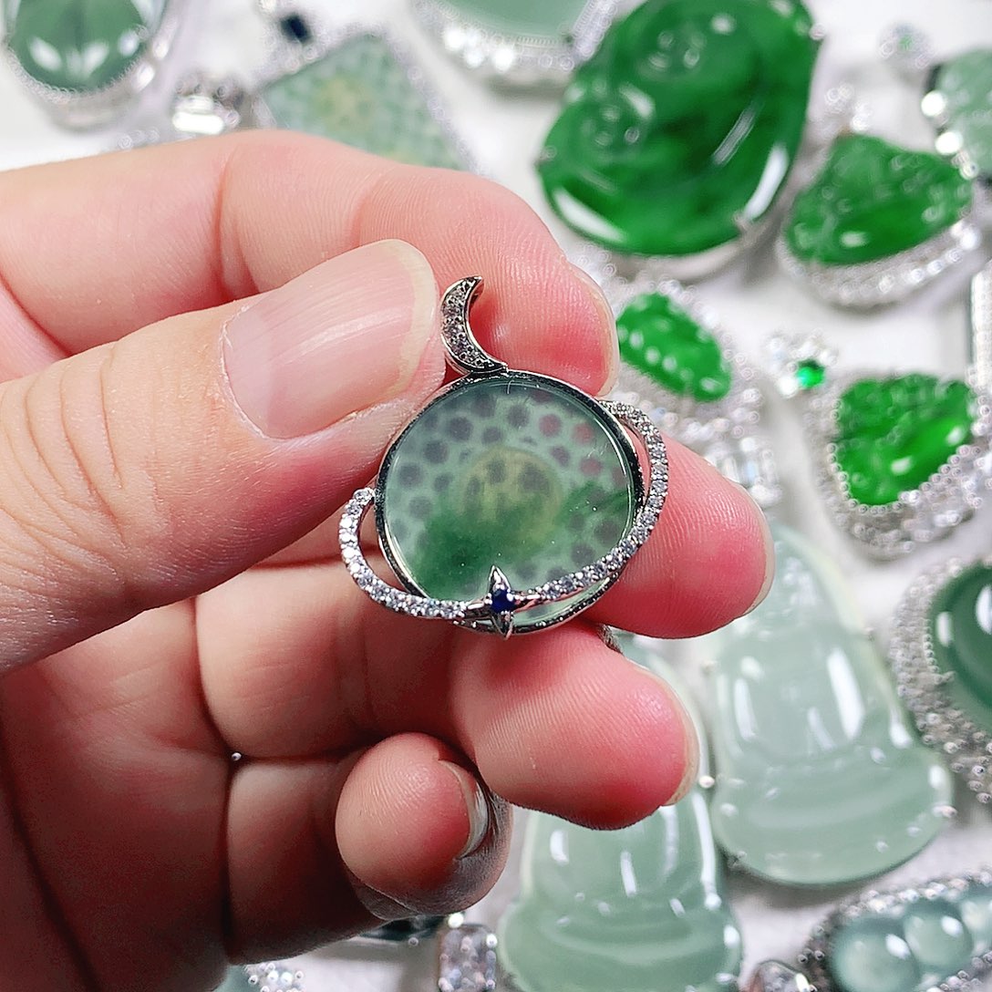 翡翠未镶嵌吊坠(不含链)