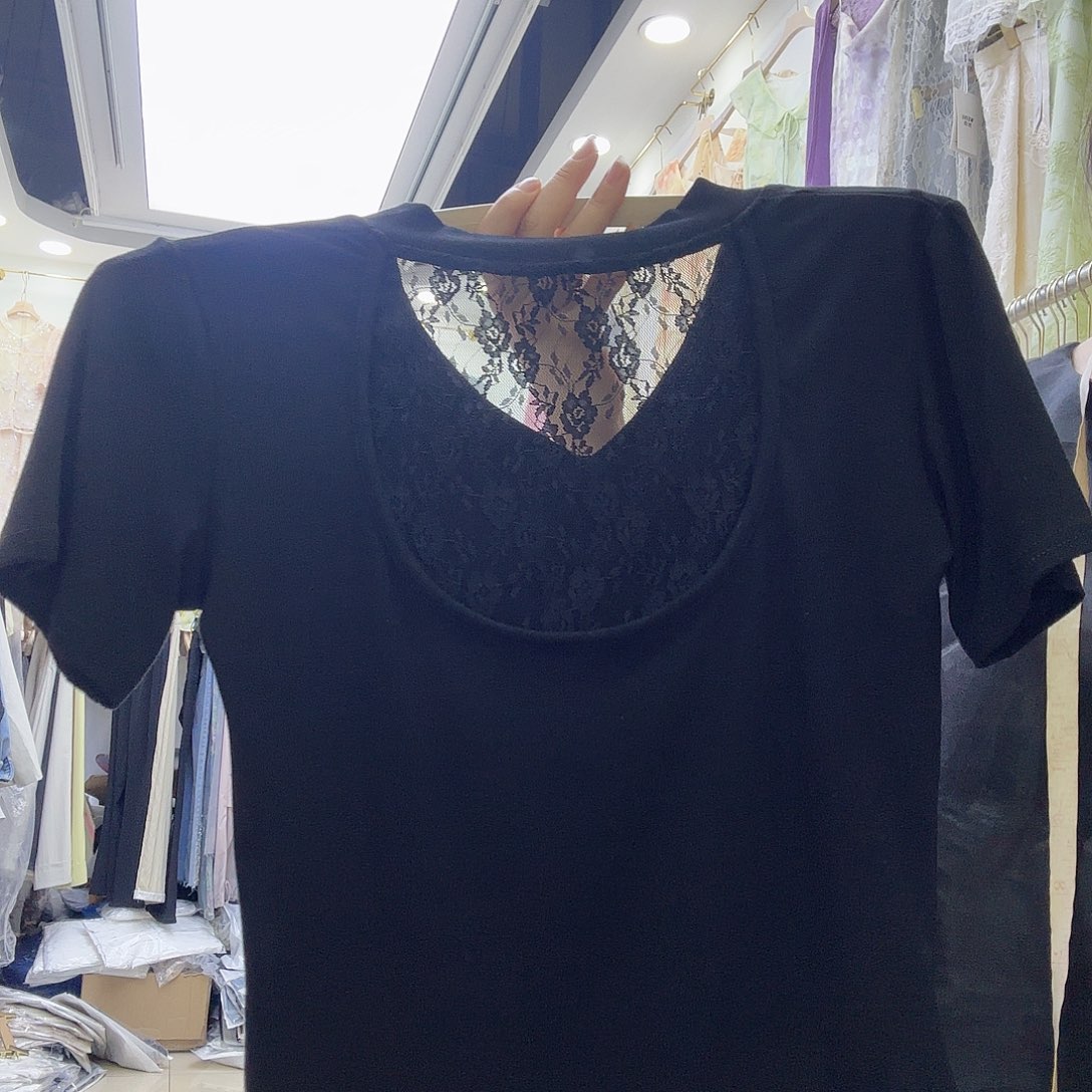 蕾丝漏背黑色短款