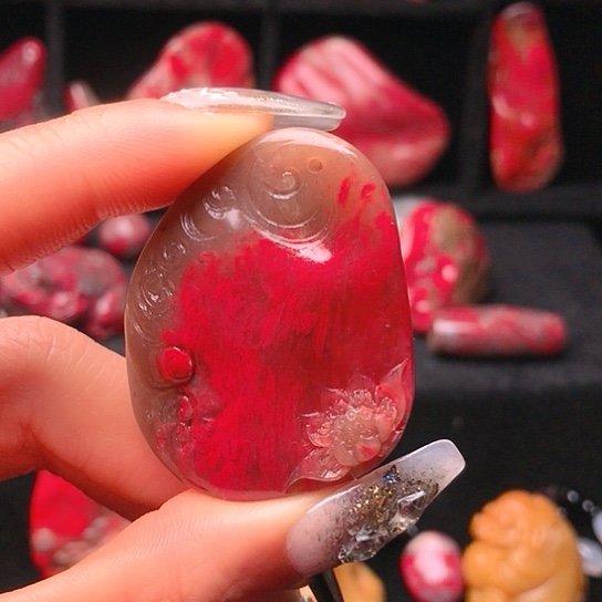 昌化鸡血石昌化鸡血石精品挂件