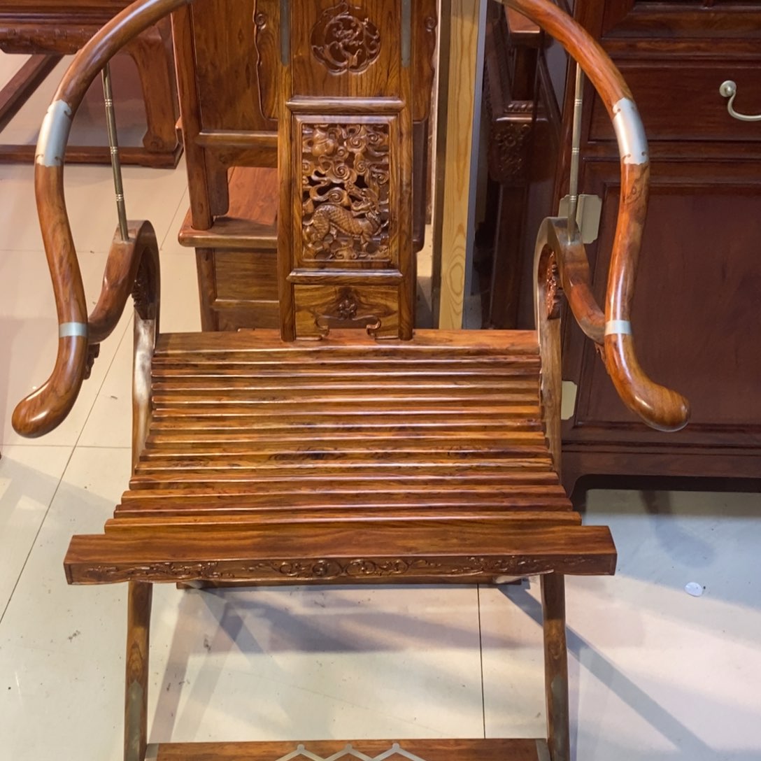 香枝木类成套家具?****?降香黄檀头把交椅订金