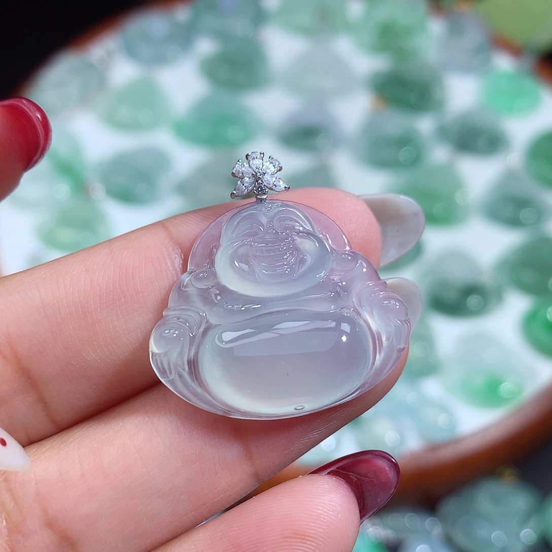 翡翠未镶嵌颈饰佛公