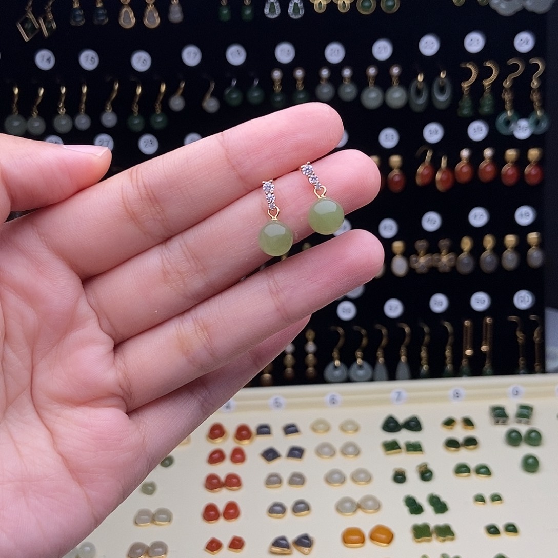 银S925镀金镶嵌和田玉耳饰