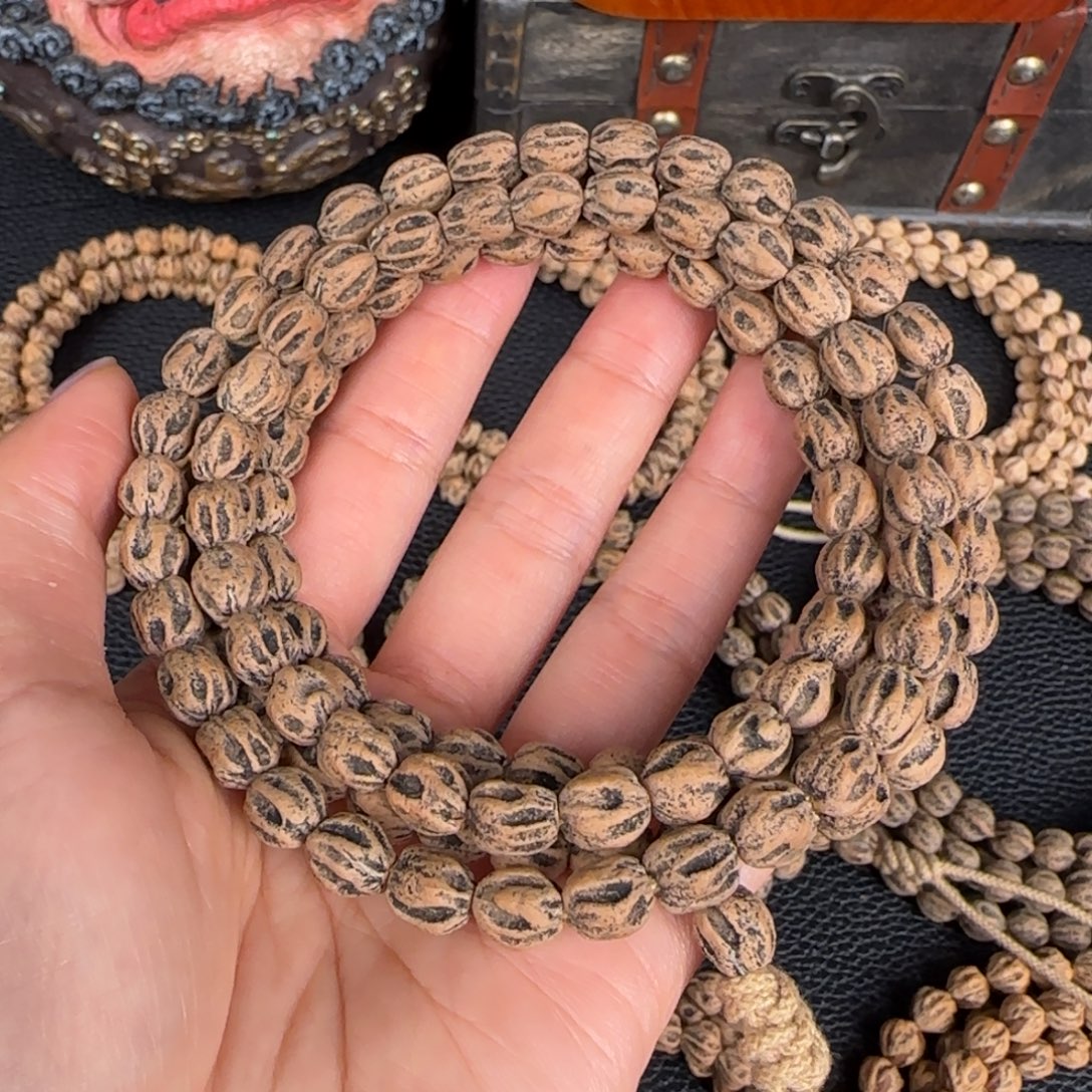 羊***，柏香籽/百香籽吊坠