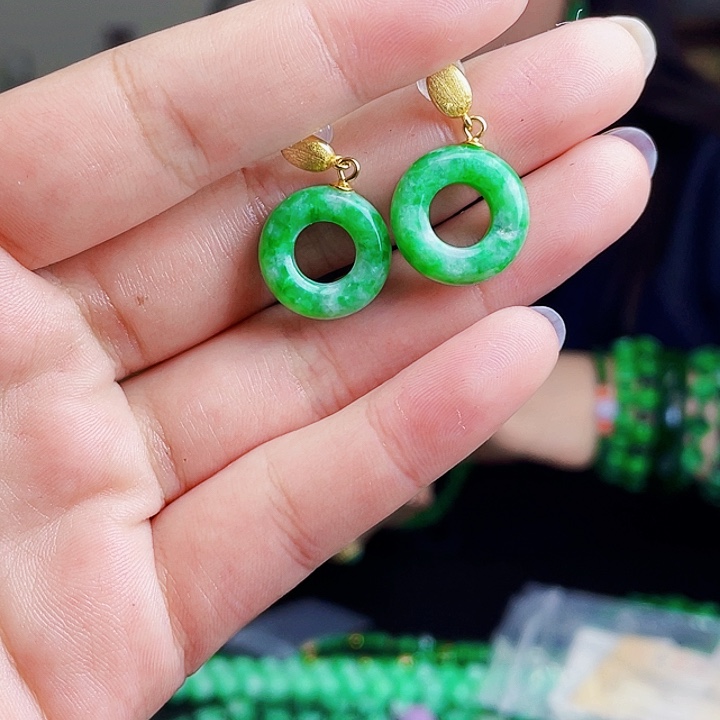 翡翠银S925镶嵌颈饰多样性