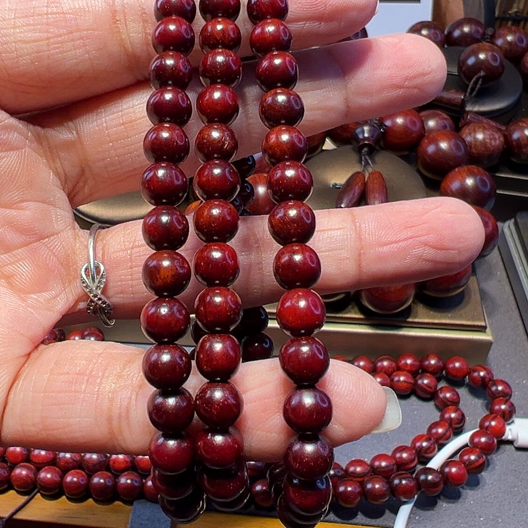 木0.6*108鸡血红带鳞底