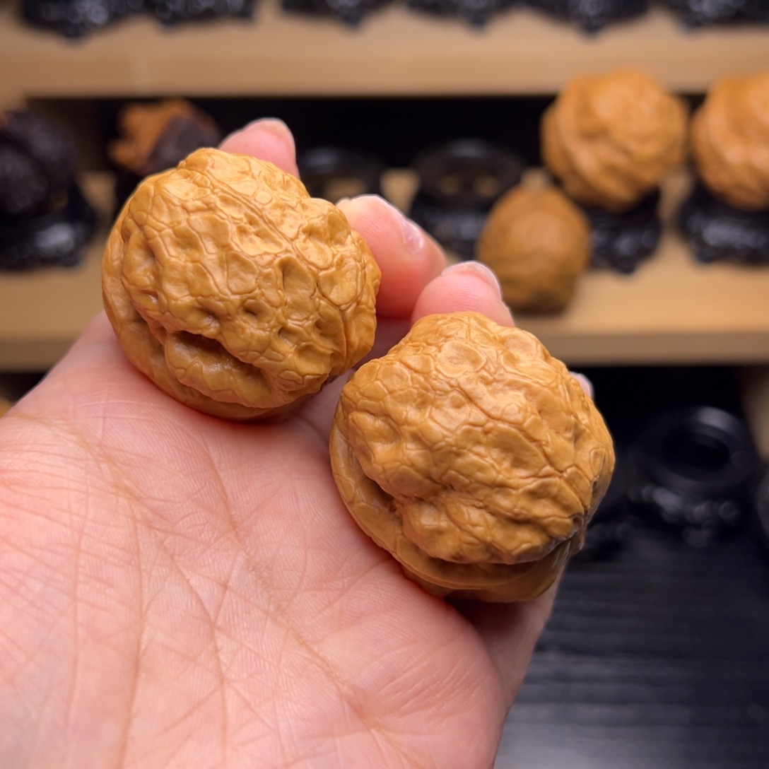 文玩核桃吊坠6z------39尺