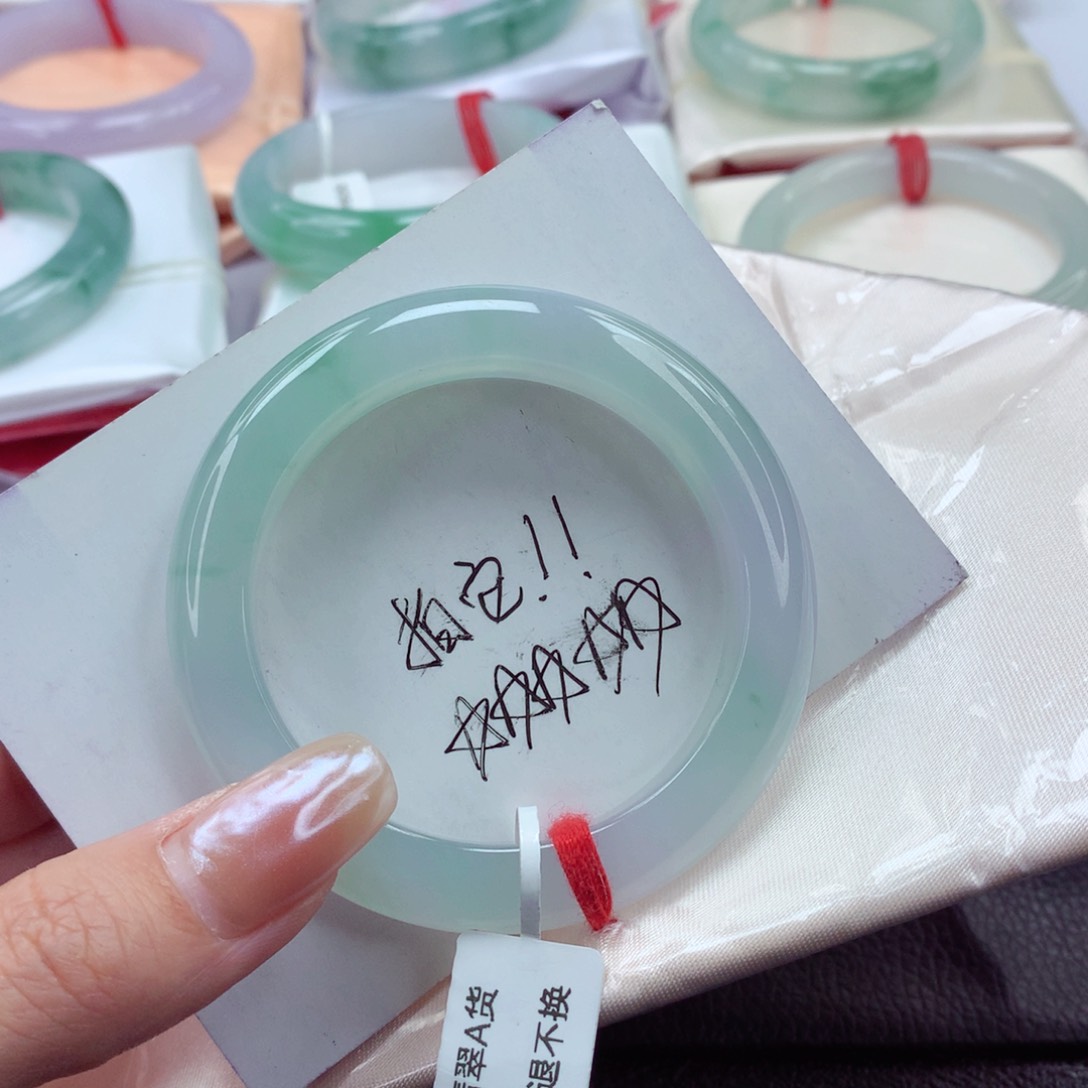 翡翠手镯未镶嵌51圈口细腻起胶仙气飘飘淡春彩