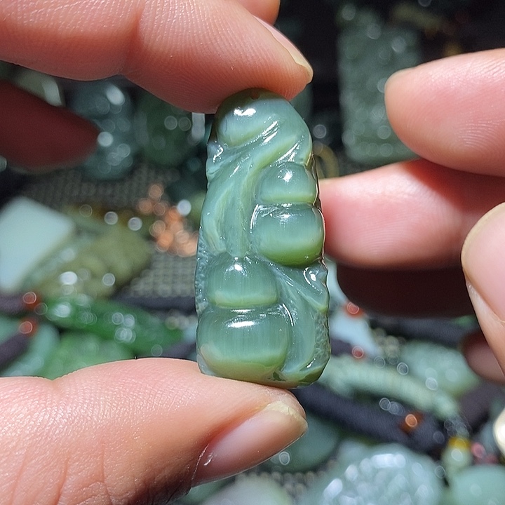 和田玉未镶嵌吊坠(不含链)