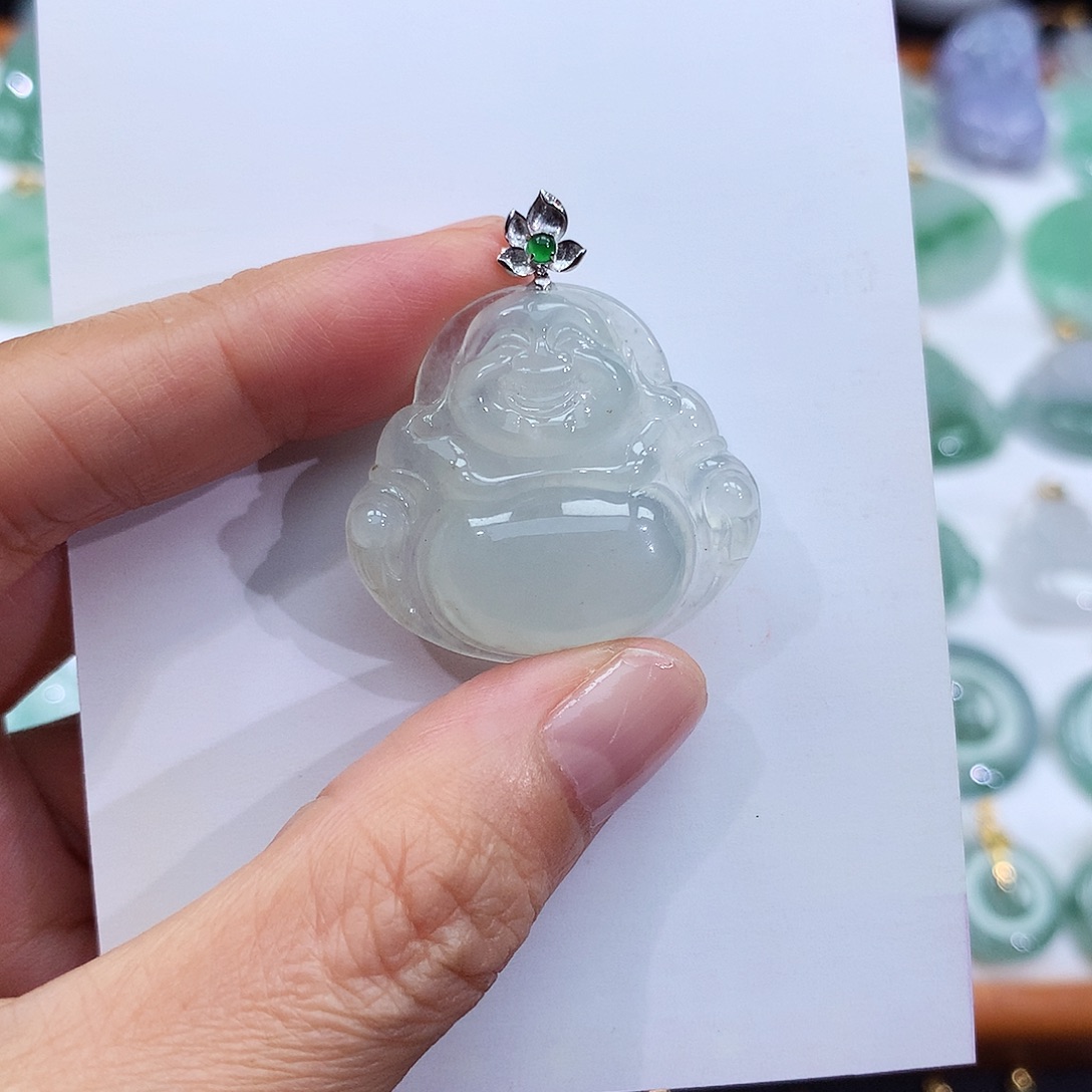 翡翠18K金镶嵌颈饰翡翠吊坠