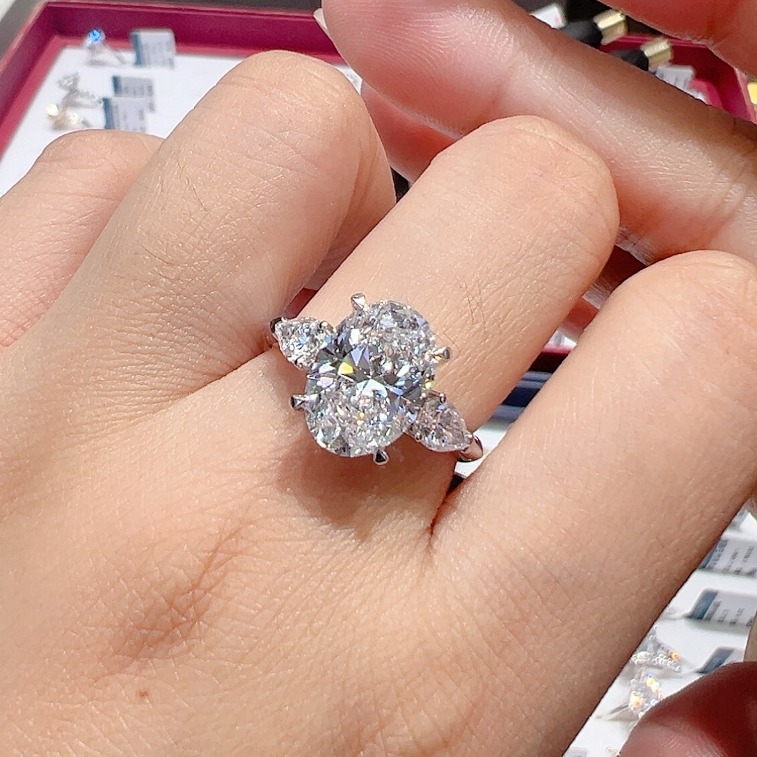 实验室培育钻石18K金镶嵌2.706ct