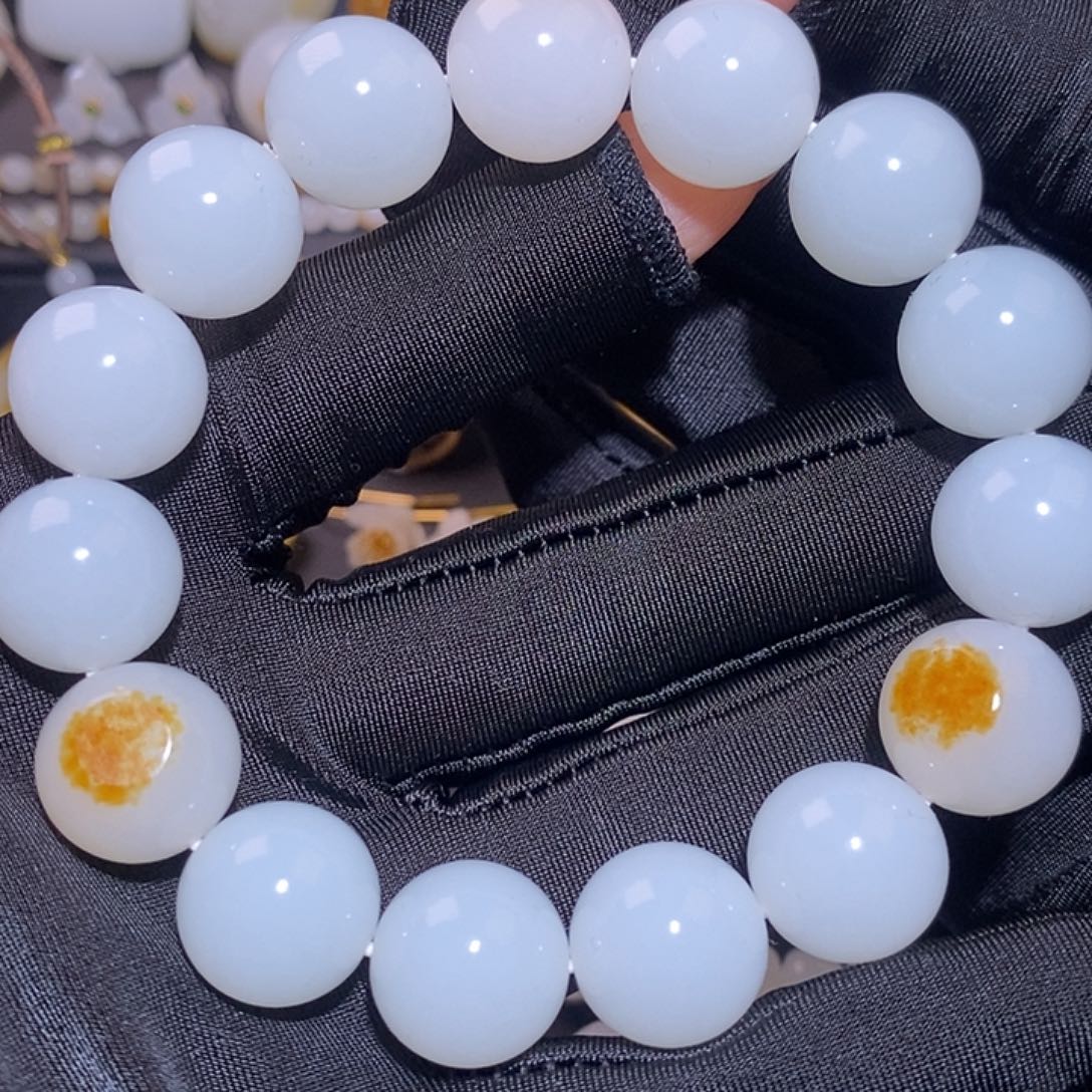 美***生和田玉未镶嵌手链