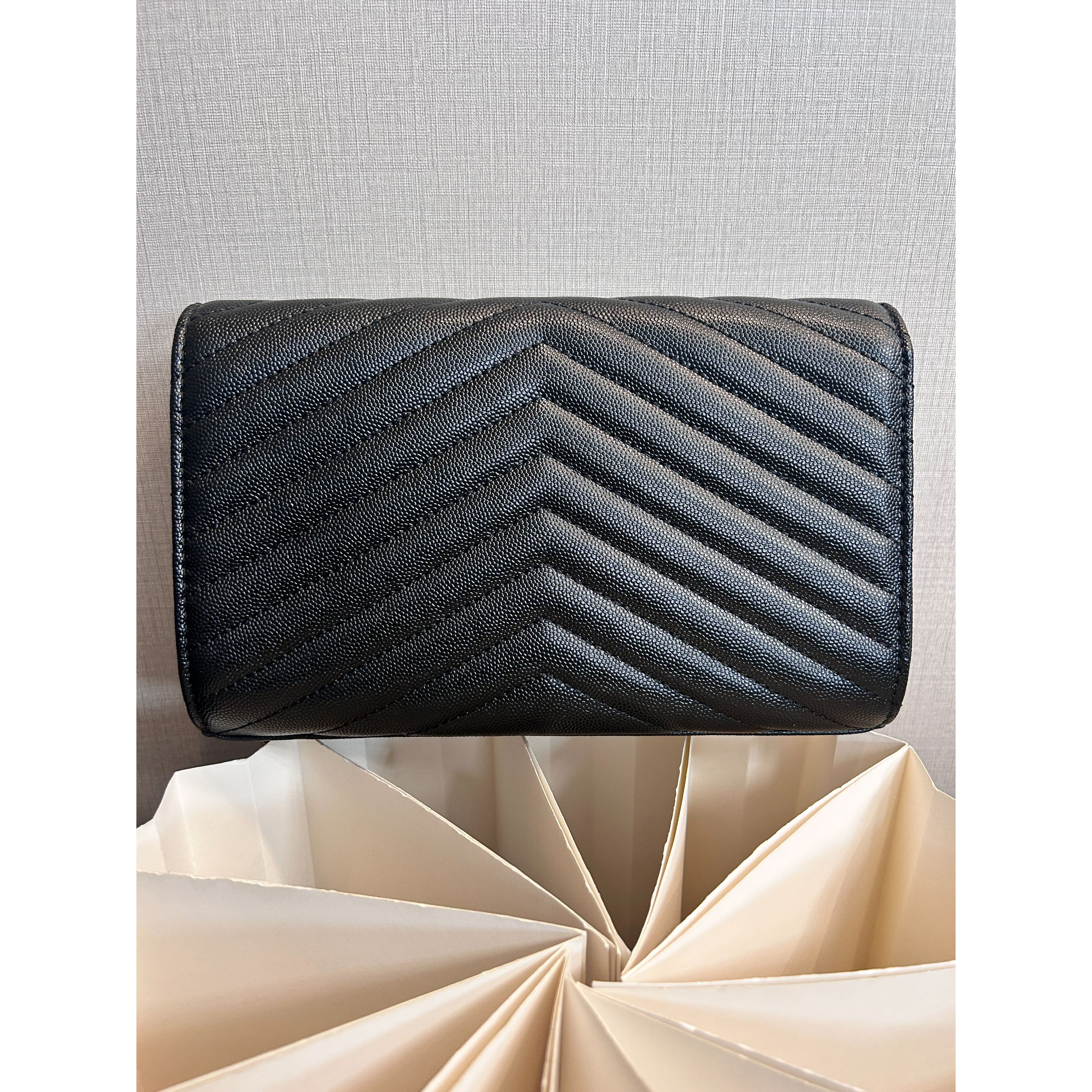 TOLEX2025新款百搭女包v信封时尚黑色