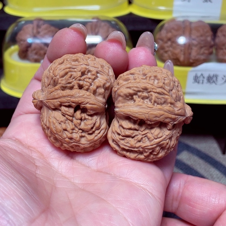 文玩核桃把件白狮子异性74