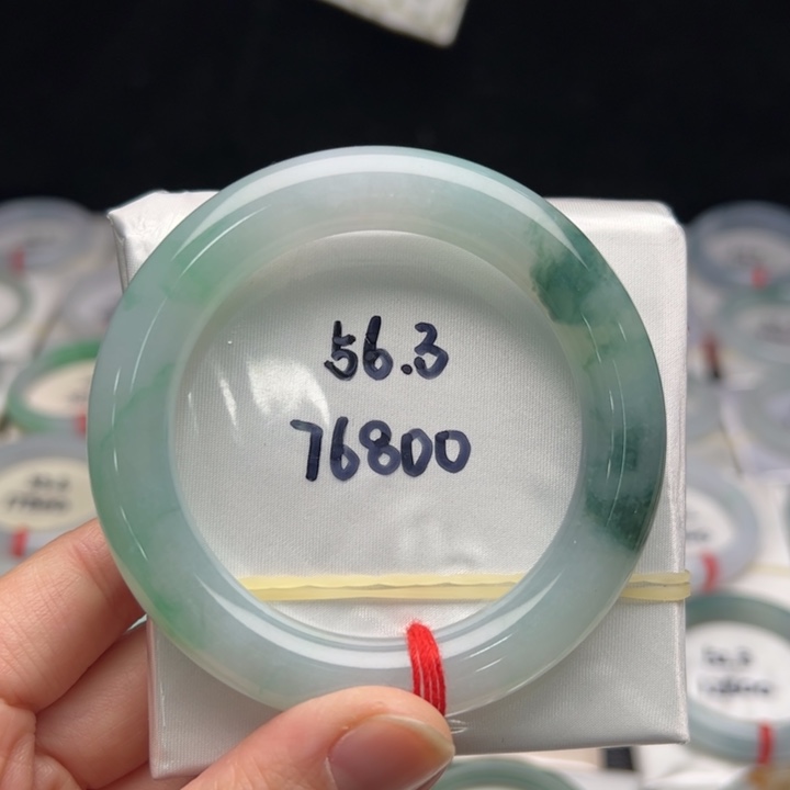 翡翠未镶嵌手镯（圆镯）