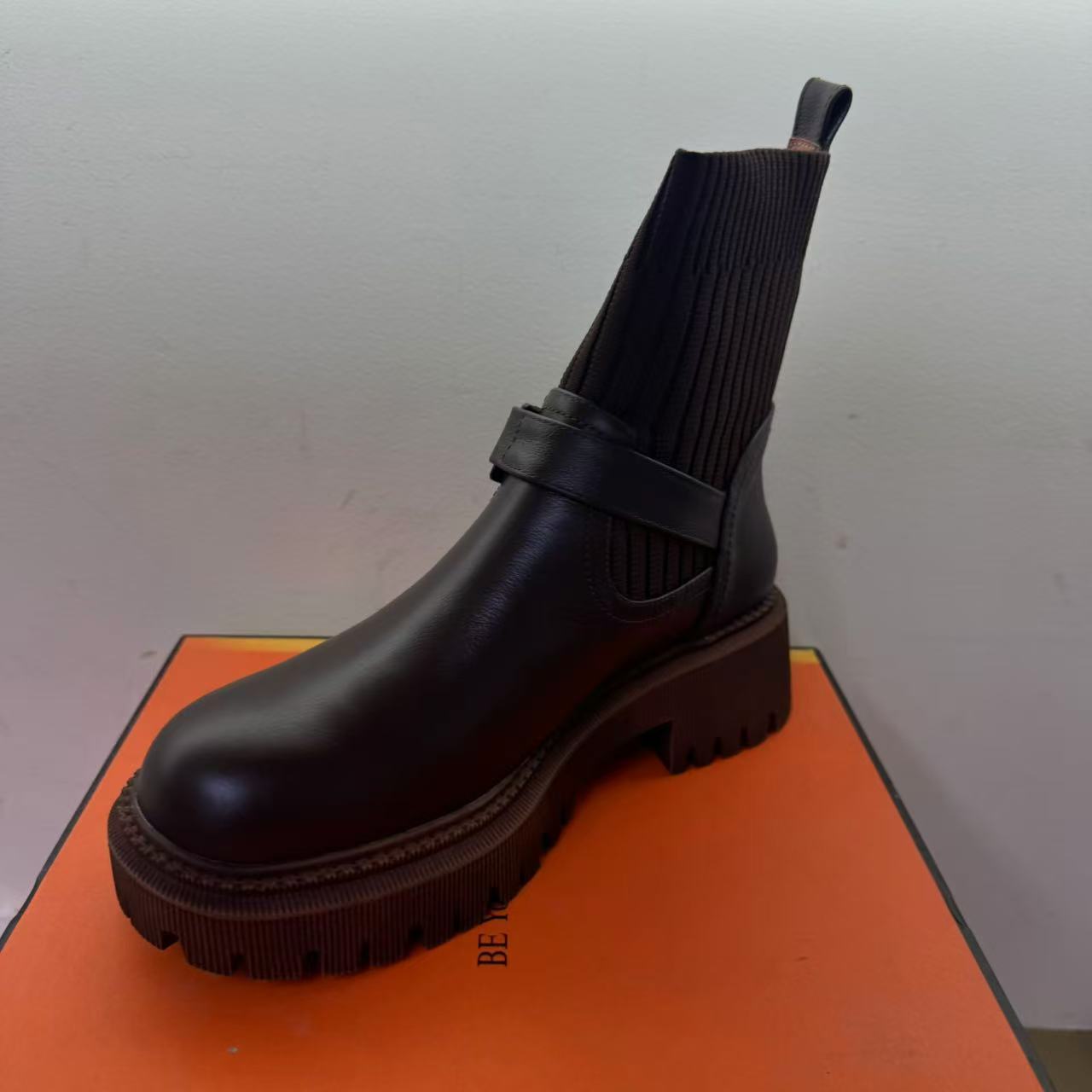 露露严选手工真皮时尚短靴女现货断码154