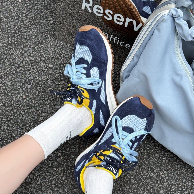 2025夏新款轻便软底内增高5厘米德训鞋网纱阿甘鞋运动鞋w74