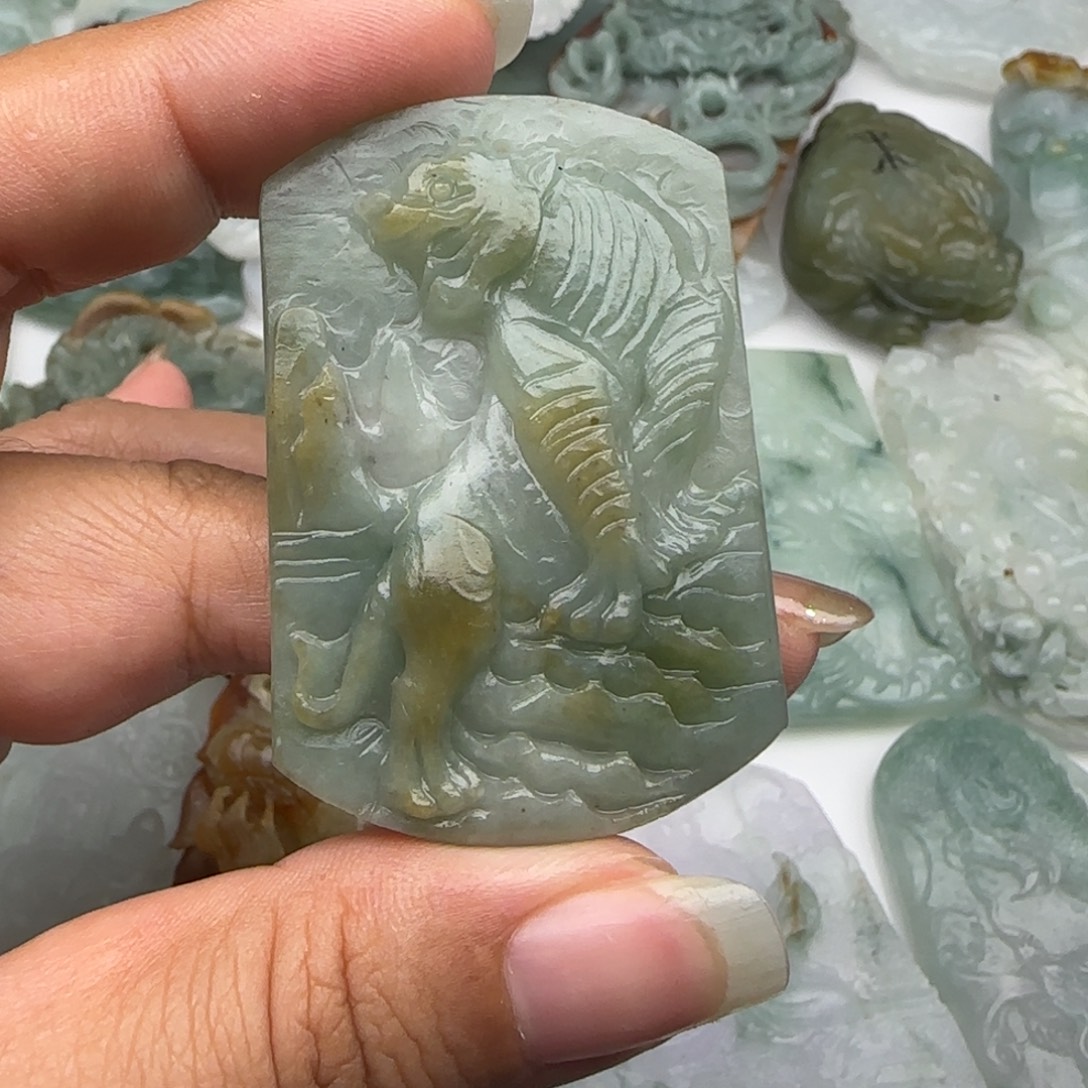 張***哥定制翡翠未镶嵌翡翠