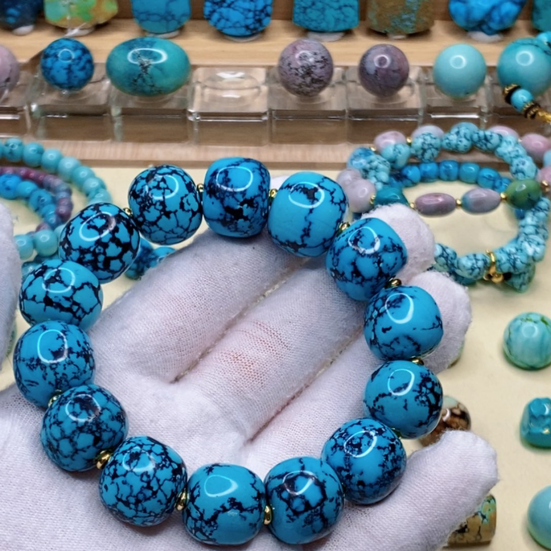 绿松石未镶嵌珠宝奇石