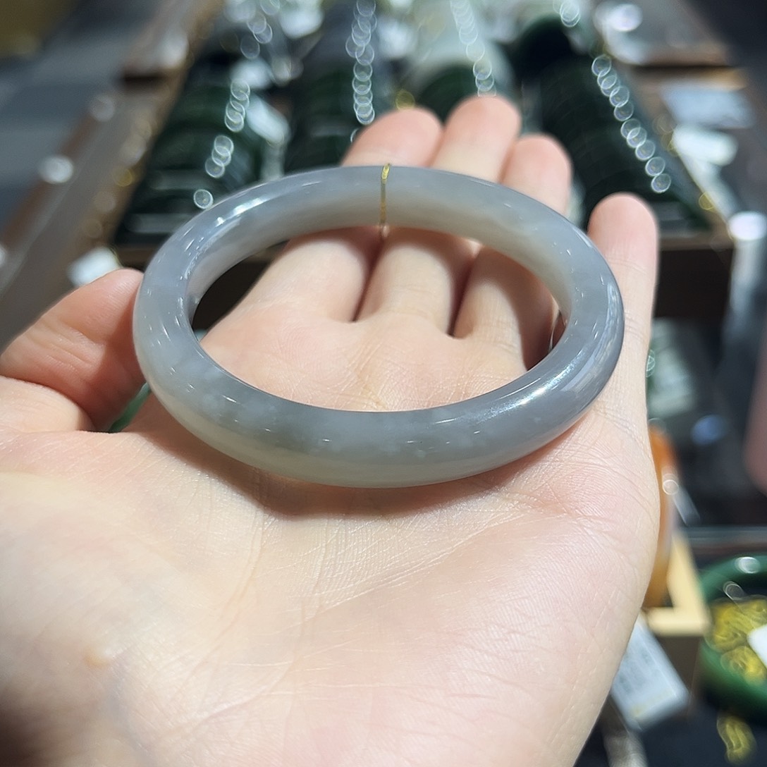 微***微和田玉手镯未镶嵌