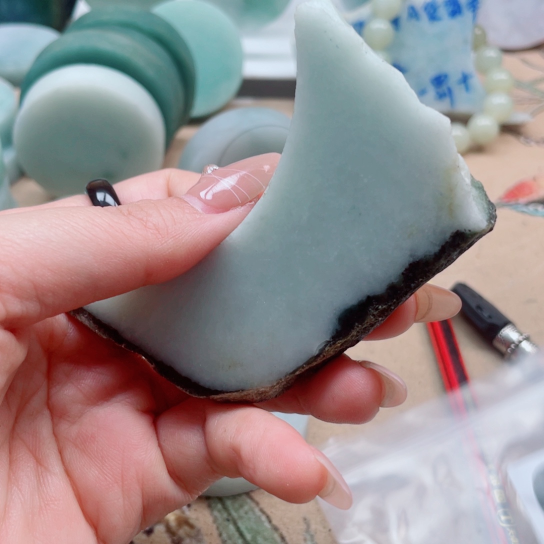 翡翠未镶嵌颈饰036……