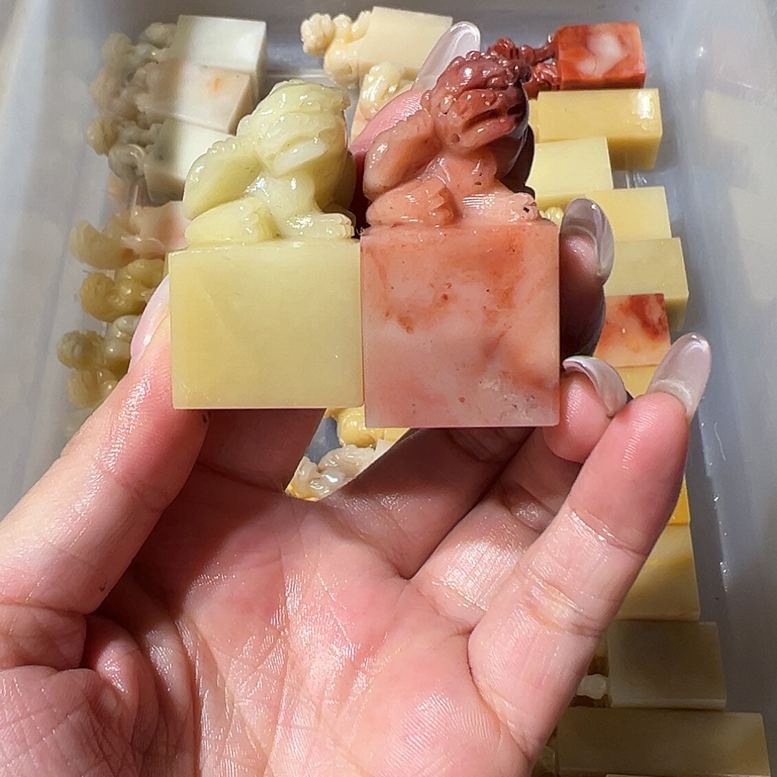 用***8寿山石批发2.5。2个