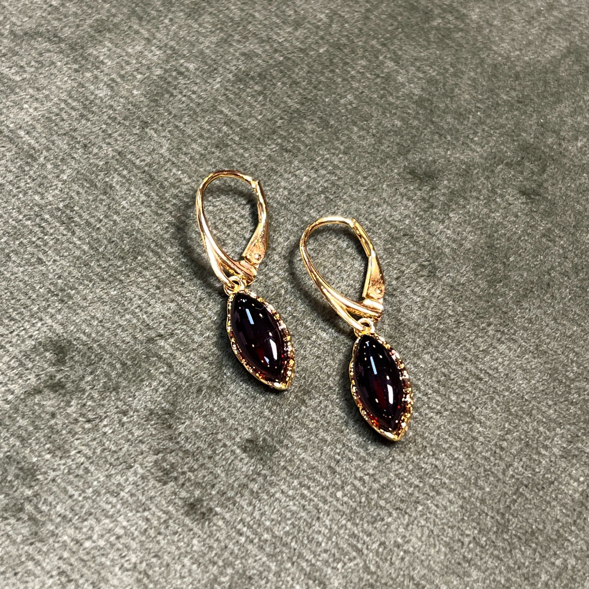 bak gvzal jawayirat乔美琥珀耳环