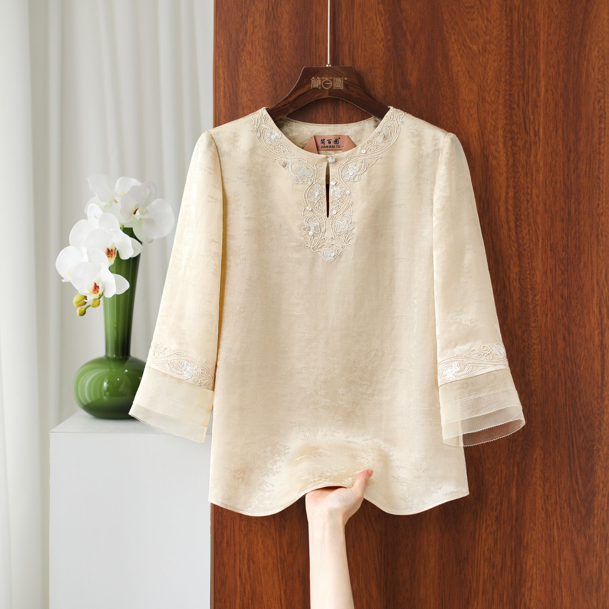 2025新品新中式提花夏季提花缎面衬衫女装中式中国风绣花衬衫