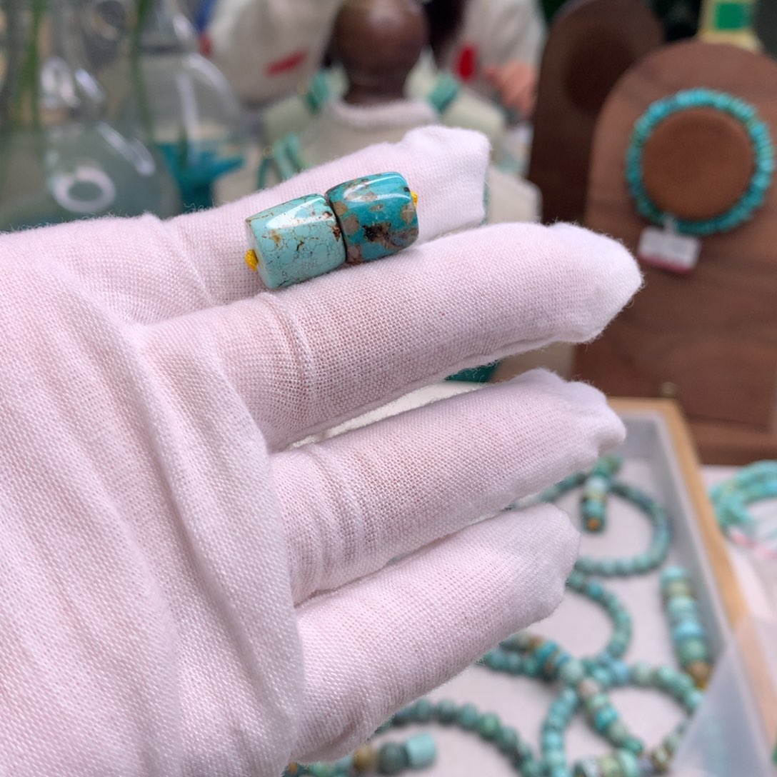 绿松石未镶嵌饰品