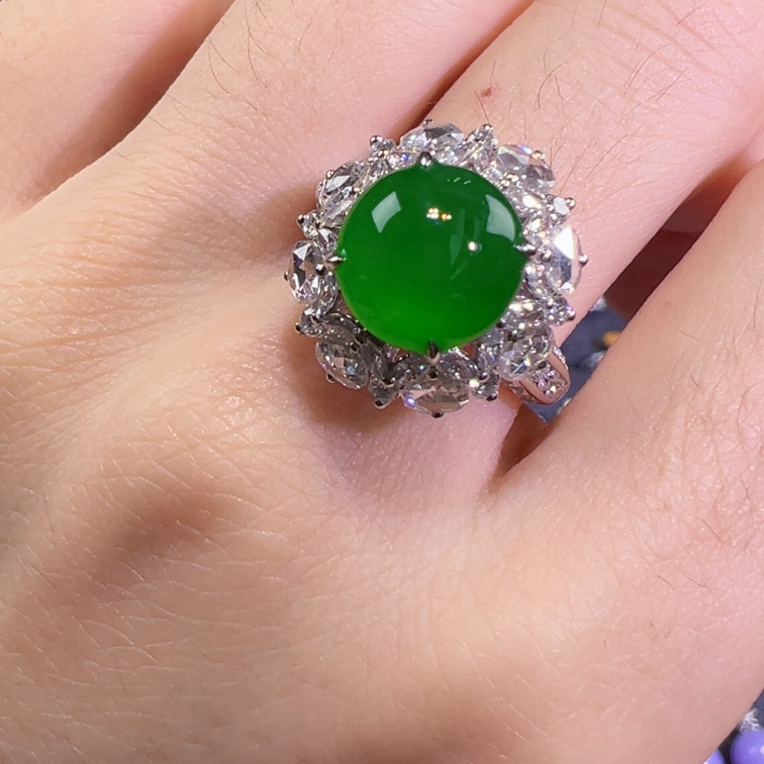 翡翠戒指18K金镶嵌戒指