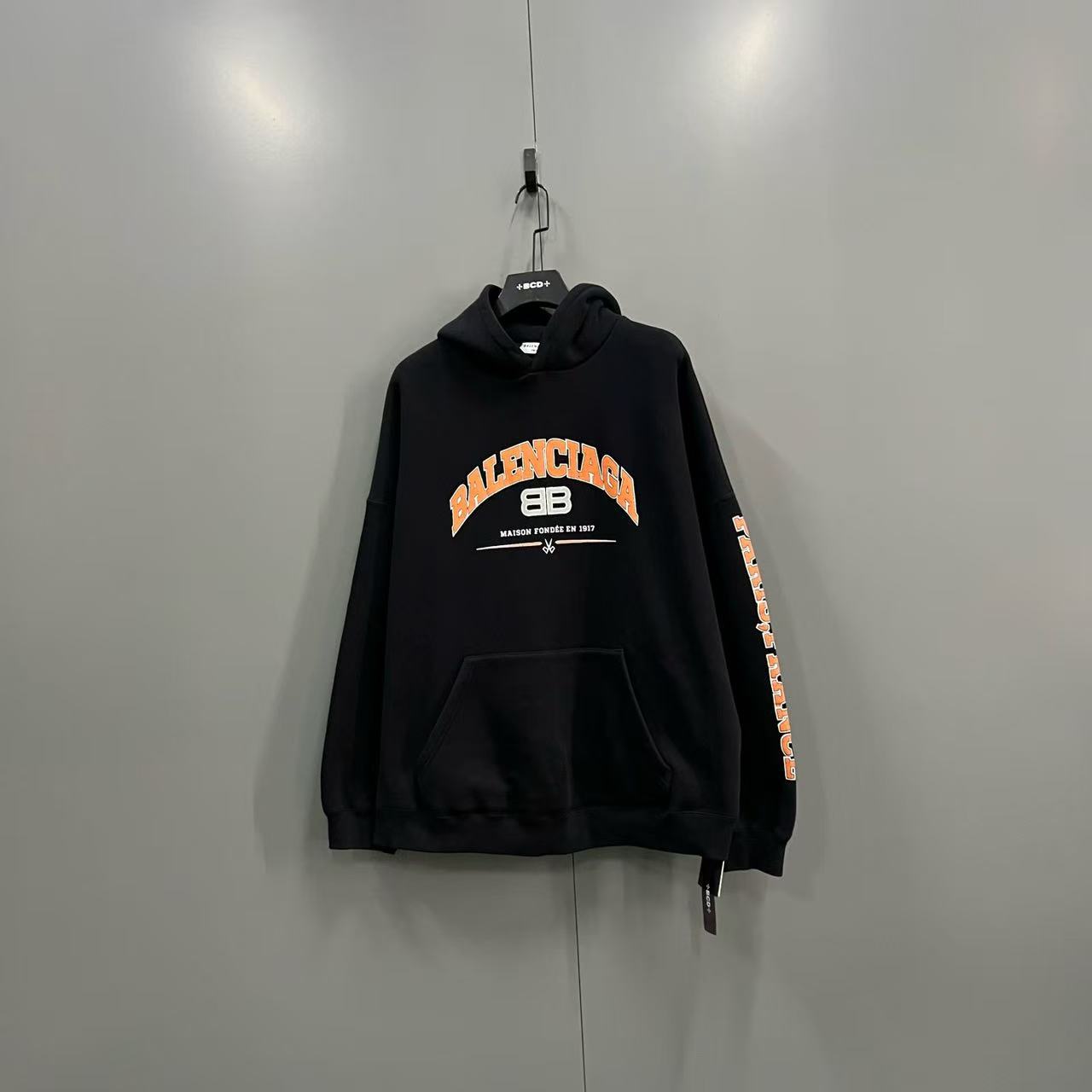 95新 Balenciaga/巴黎世家 黑色印花logo帽衫 4码8200/C020654