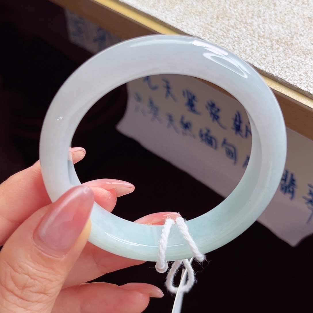 翡翠未镶嵌手镯手镯