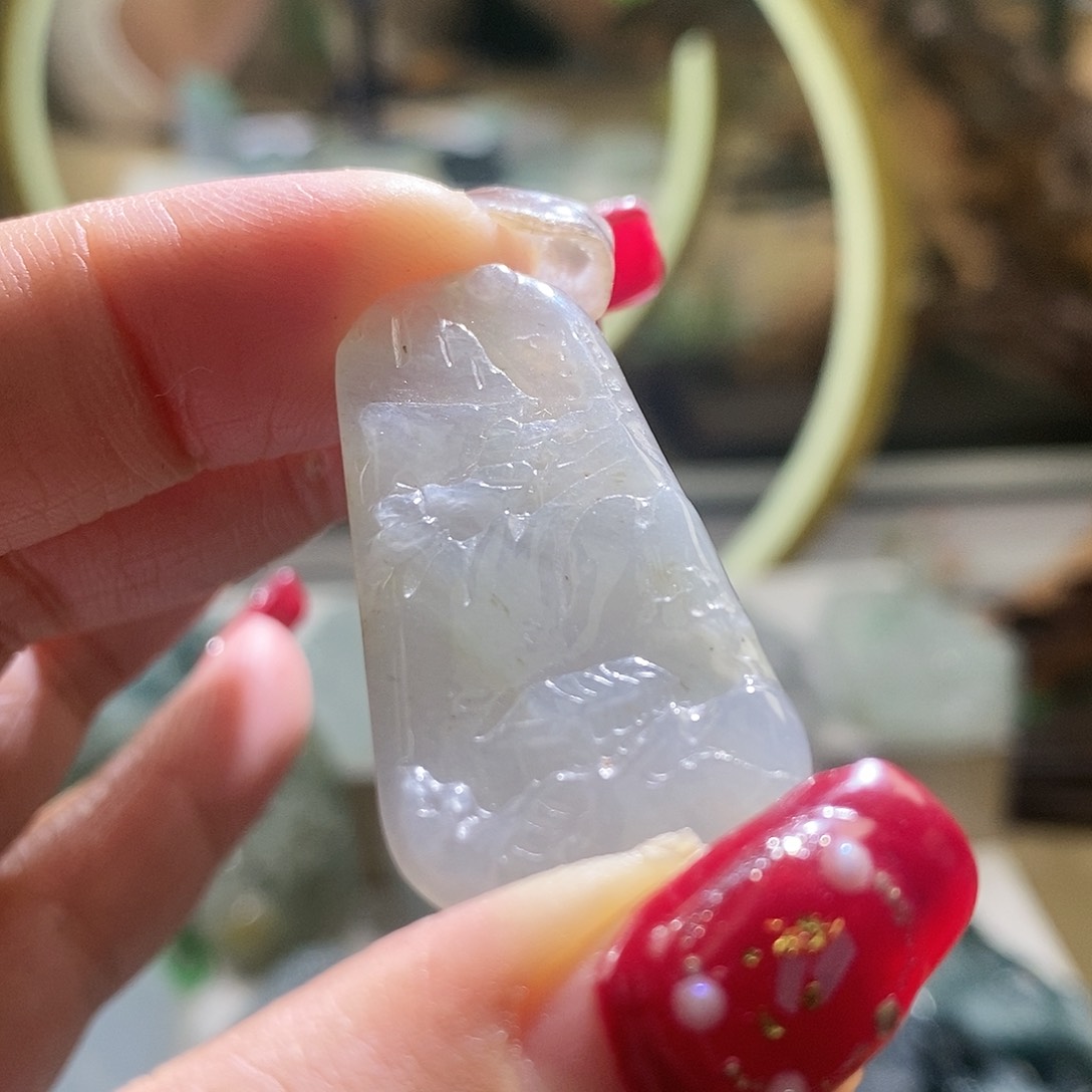 【闪购商品】翡翠颈饰未镶嵌山水