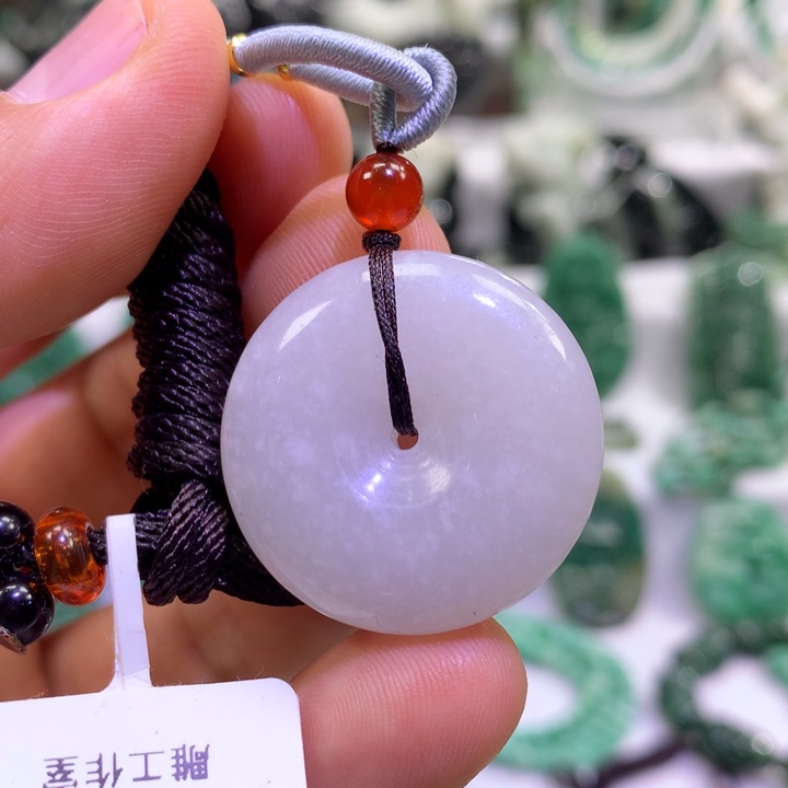 独山玉未镶嵌颈饰