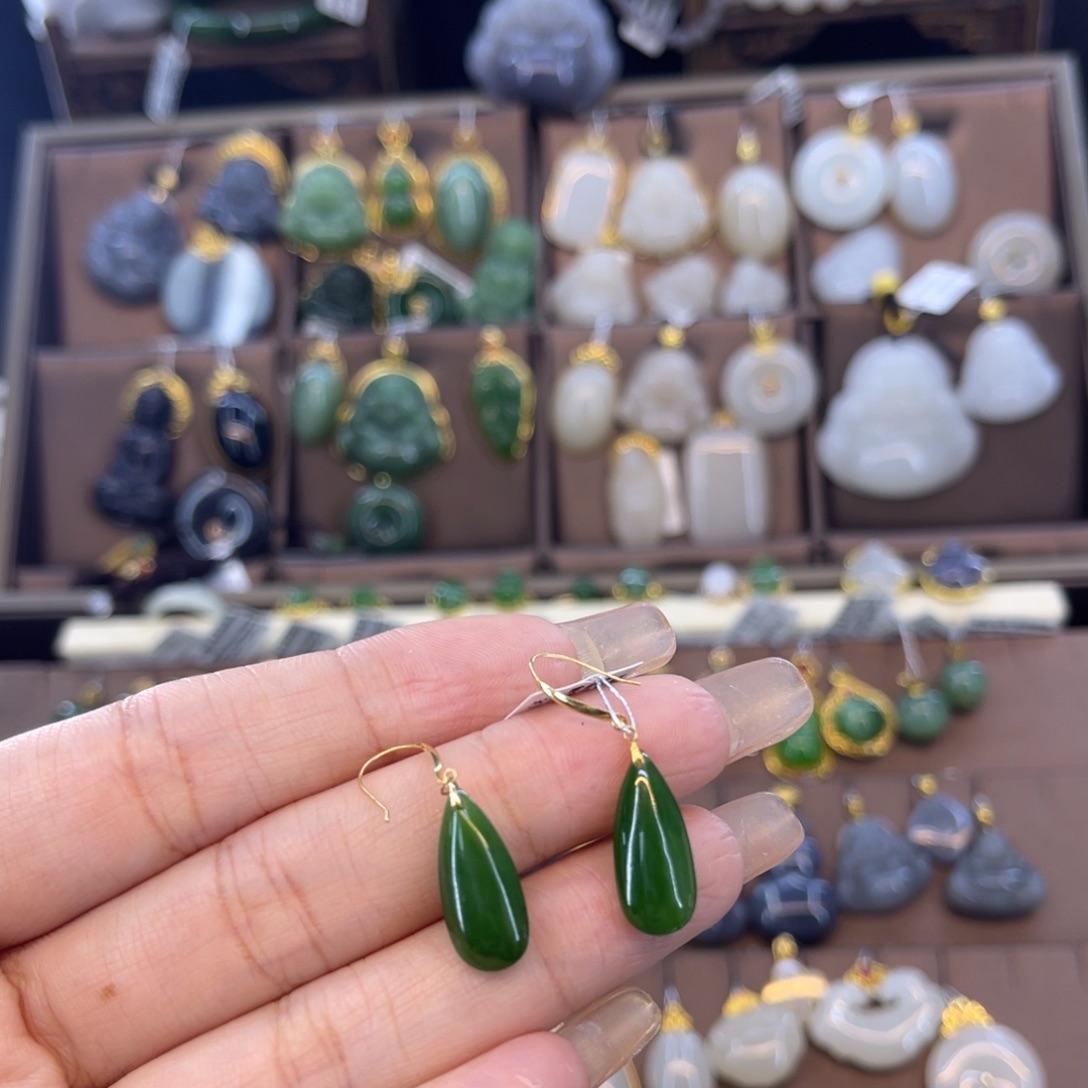 和田玉耳钩18K金镶嵌