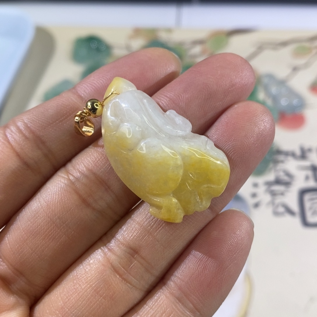 翡翠颈饰未镶嵌吊坠