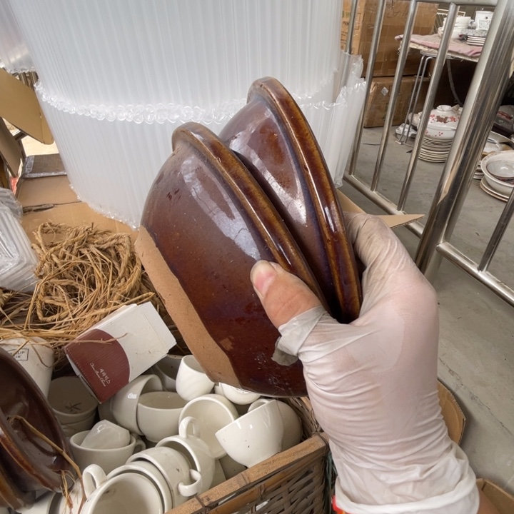 陶瓷盘子碗砂锅都有