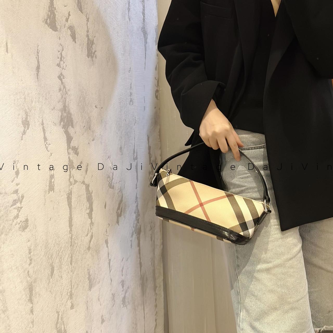 95新 BURBERRY/博柏利 大吉中古/Burberry博柏利格纹小船手提包