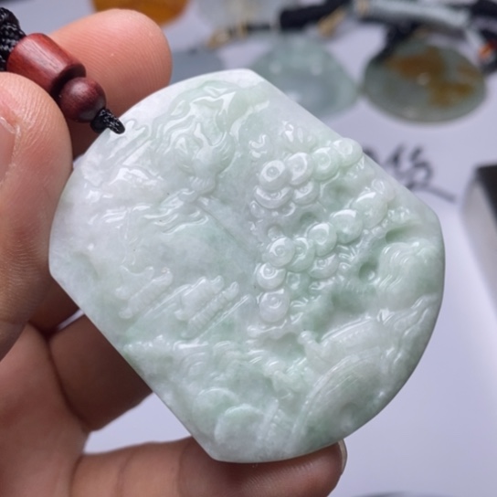 翡翠未镶嵌颈饰翡翠